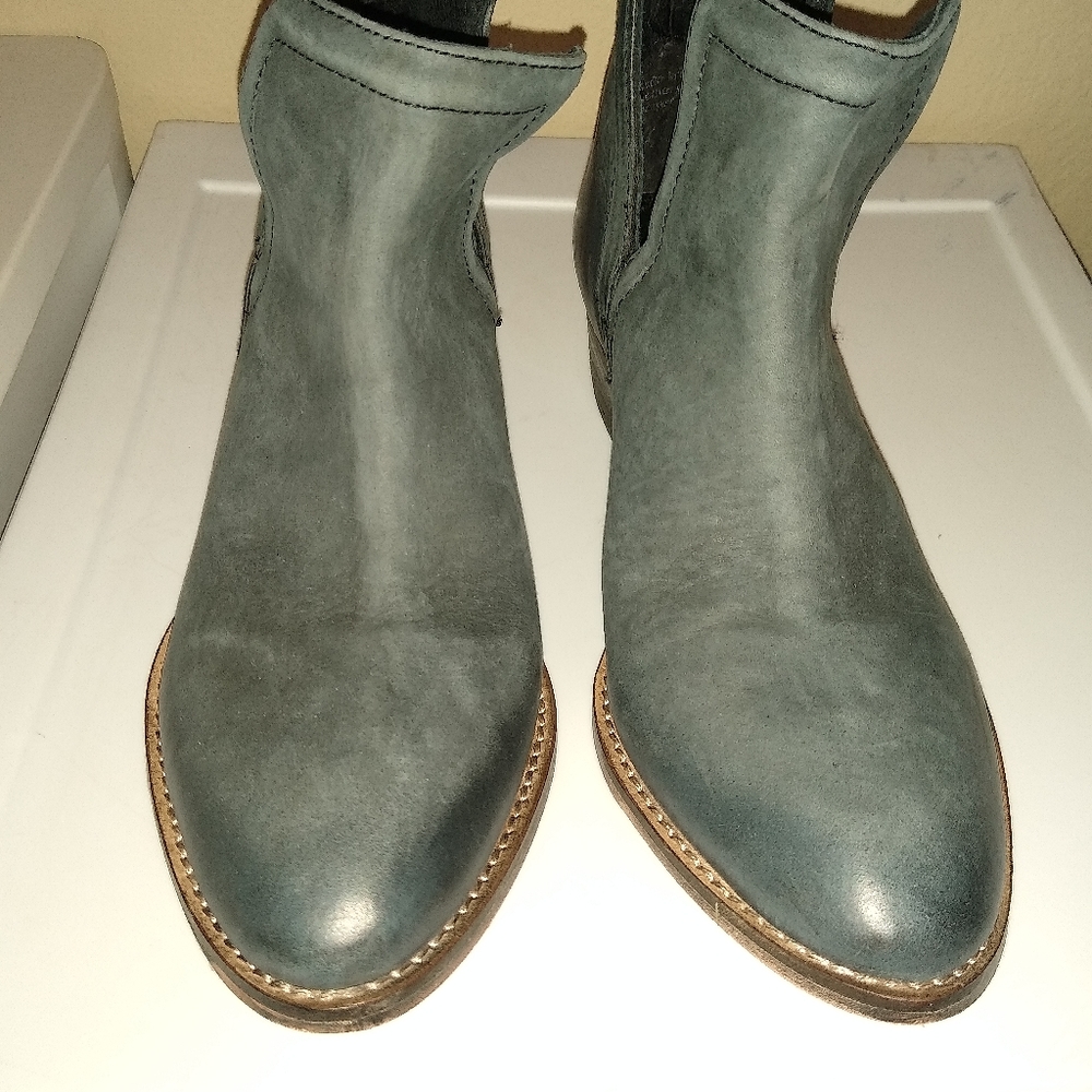 Diba booties